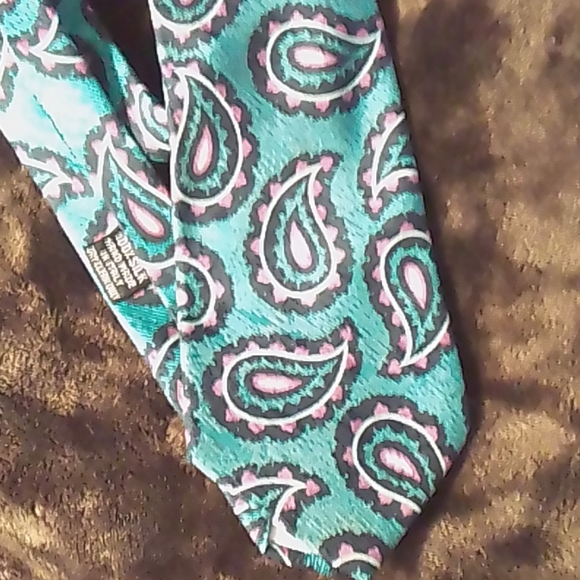Neiman Marcus Other - Neiman Marcus Tie!